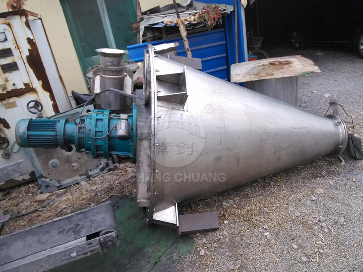 DSH系列锥形双螺杆螺旋混合机